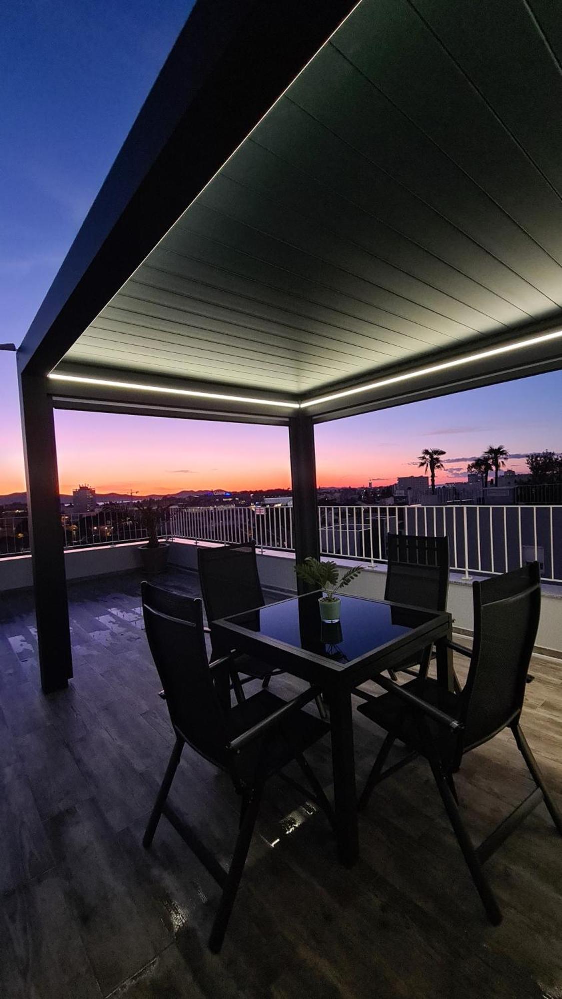 Appartamento Zadar Sunset Penthouse With Spectacular View And Jacuzzi Esterno foto
