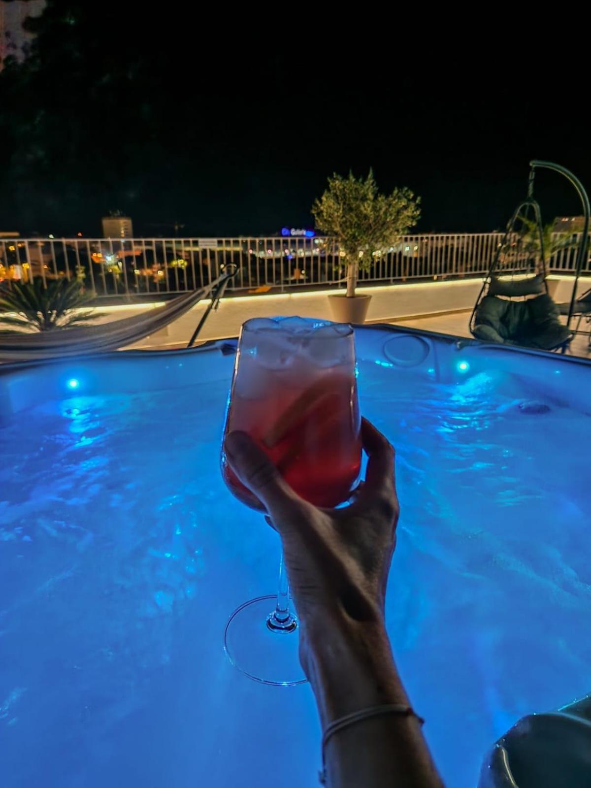 Appartamento Zadar Sunset Penthouse With Spectacular View And Jacuzzi Esterno foto